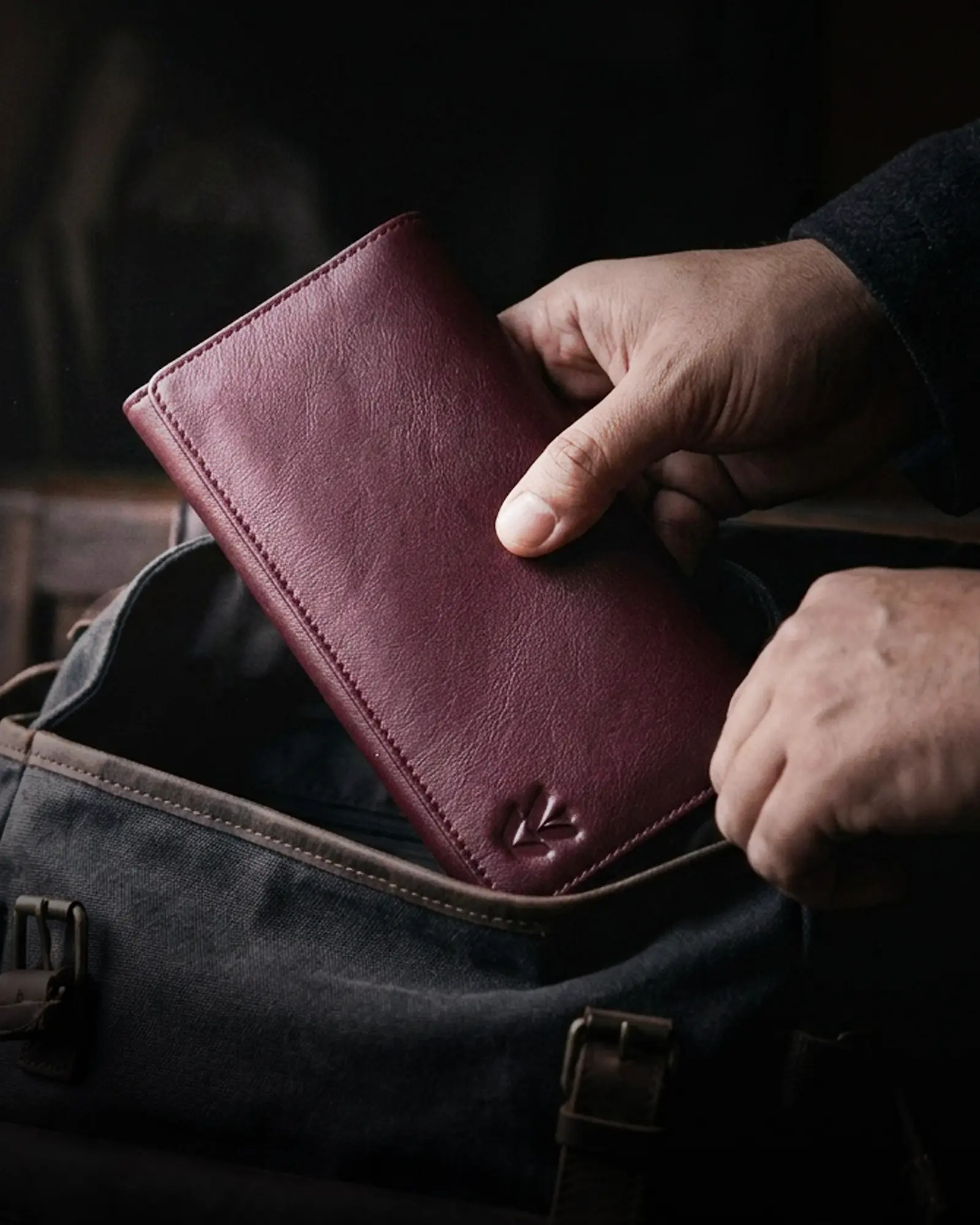 Aura Series Long Wallet